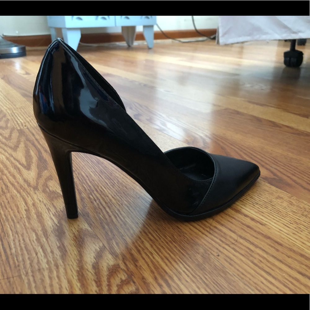 Kenneth Cole black heels
